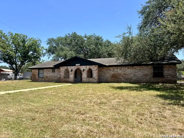 215 Lantana Ln, Pleasanton, TX 78064 - #2