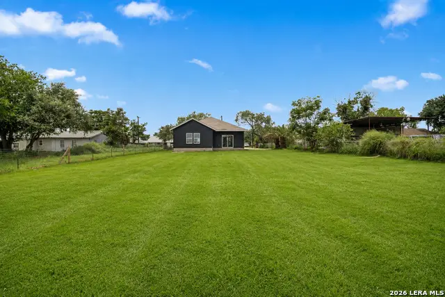 15242 Oak St, Lytle, TX 78052 - #3