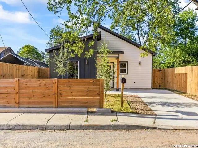 107 Calles St, San Antonio, TX 78207 - #1