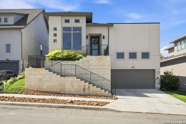 311 Navarro, Boerne, TX 78006 - #1