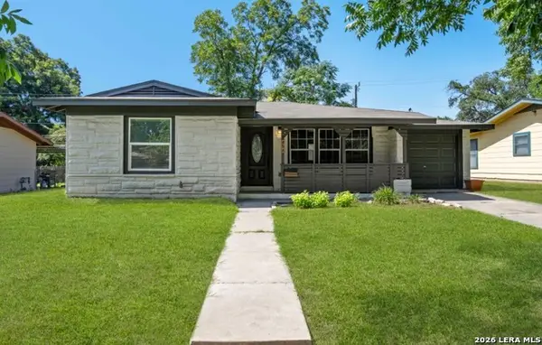 454 Storeywood Dr, San Antonio, TX 78213
