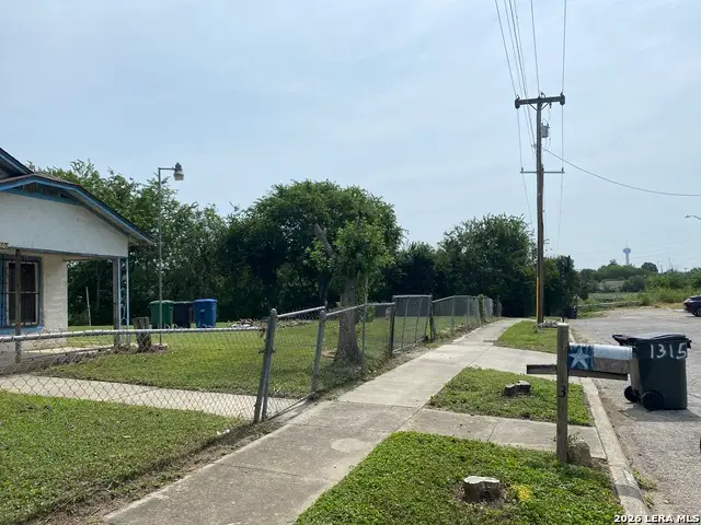 1315 Monterey St, San Antonio, TX 78207 - #3