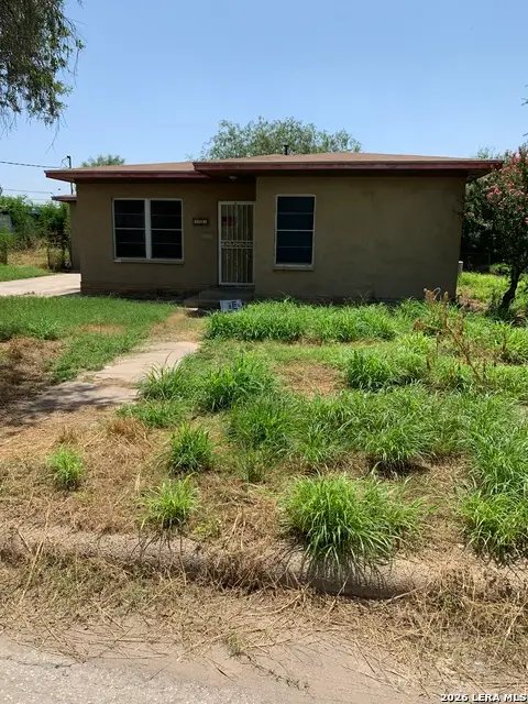 103 S 12th, Carrizo Springs, TX 78834 - #1