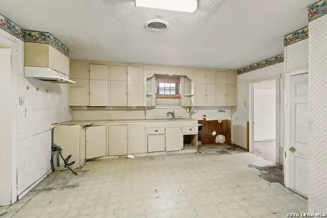 1401 Santa Barbara, San Antonio, TX 78201 - #3