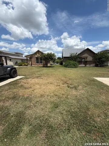1662 Gruene Vineyard Xing, New Braunfels, TX 78130