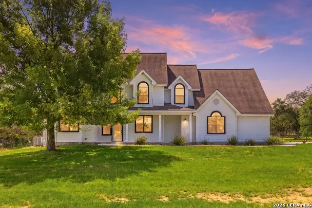 616 Green Oak Dr, Pipe Creek, TX 78063 - #1