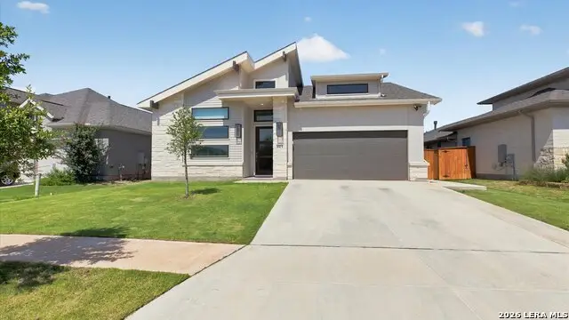 613 Meade St, New Braunfels, TX 78132 - #2