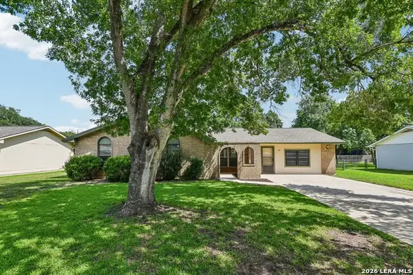 1641 Driftwood Dr, Seguin, TX 78155