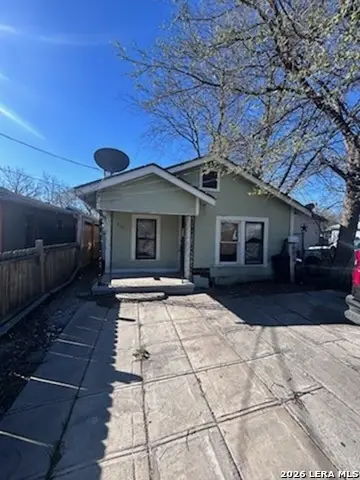910 Green St, San Antonio, TX 78225