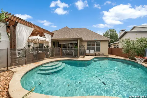 421 English Oaks Cir, Boerne, TX 78006