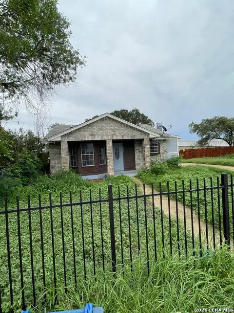 930 S Leona, San Antonio, TX 78207