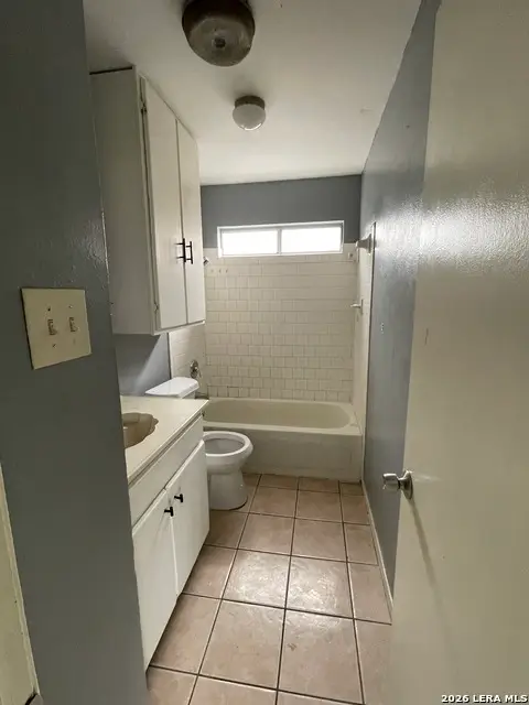 930 S Leona, San Antonio, TX 78207 - #2