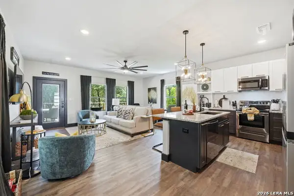 713 Firefly Dr, Canyon Lake, TX 78133