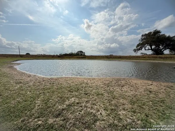 4689 County Road 302, Runge, TX 78151