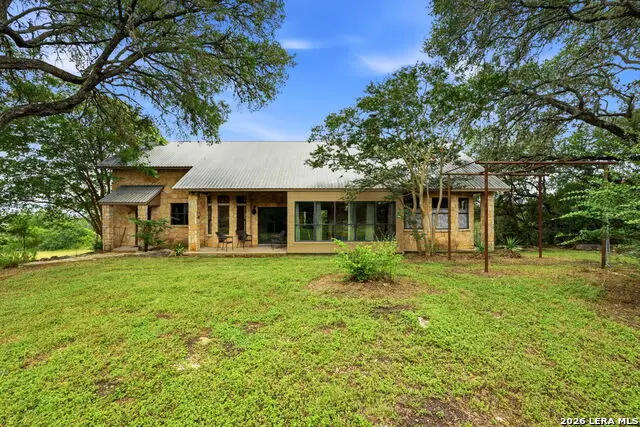2939 Rolling Oaks Dr, New Braunfels, TX 78132 - #1