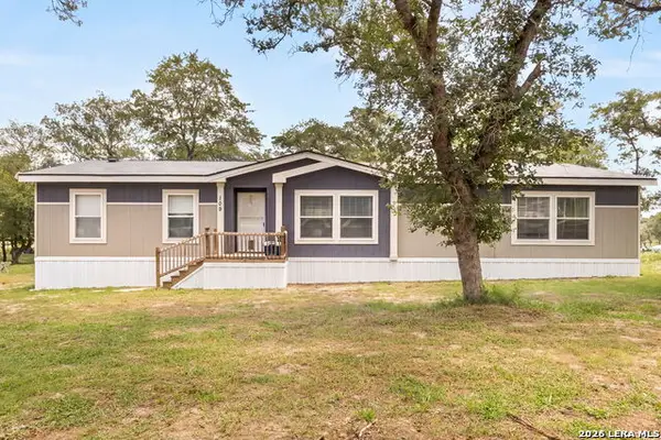 159 High Sierra Dr, Seguin, TX 78155