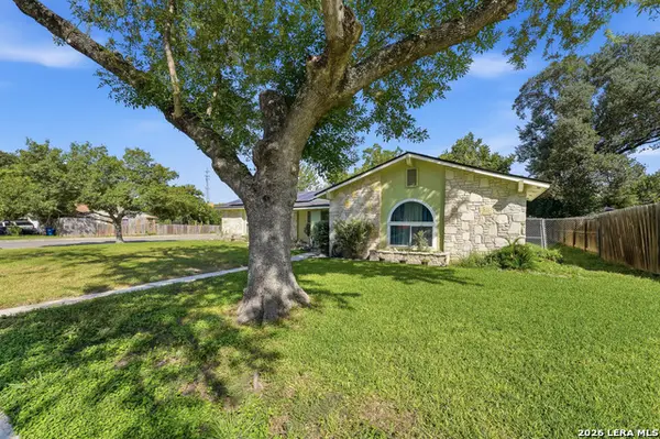 5703 Creekwood Street, San Antonio, TX 78233