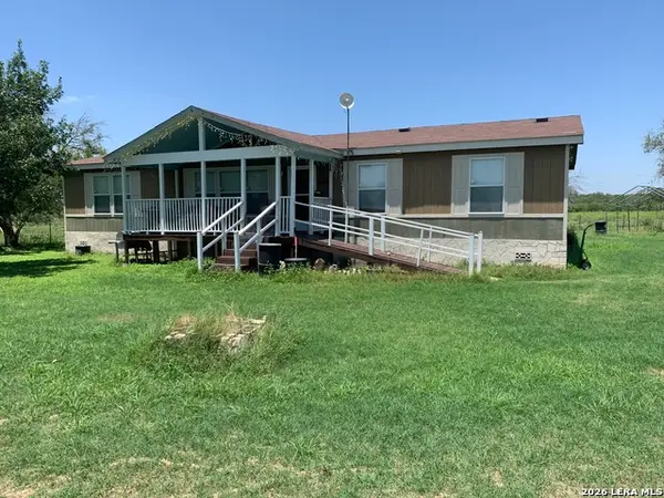 519 E 6714 E, Natalia, TX 78059