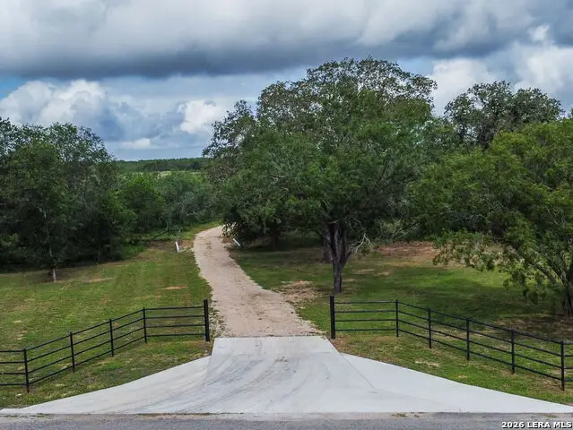 1393 Fox Trotter, Seguin, TX 78155 - #1