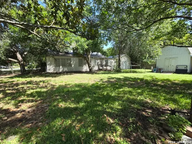 695 W Klingemann St, New Braunfels, TX 78130 - #3