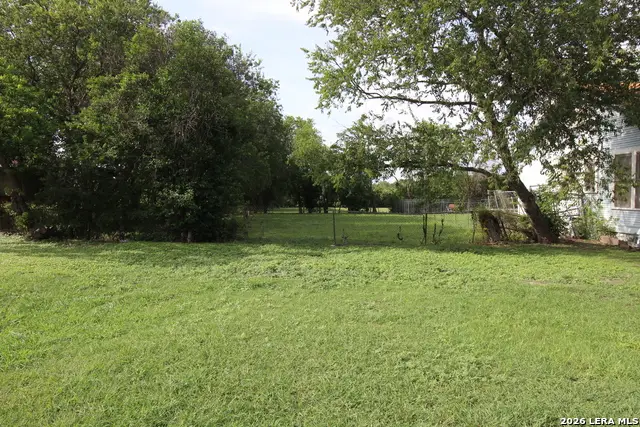 555 Menefee Blvd, San Antonio, TX 78207 - #2