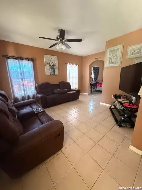 535 E Edmonds Ave, San Antonio, TX 78214 - #3