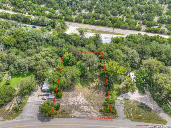 3265 Skyline Dr, Canyon Lake, TX 78133