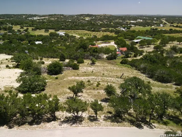 340 Roundabout Ln, Kerrville, TX 78028 - #1