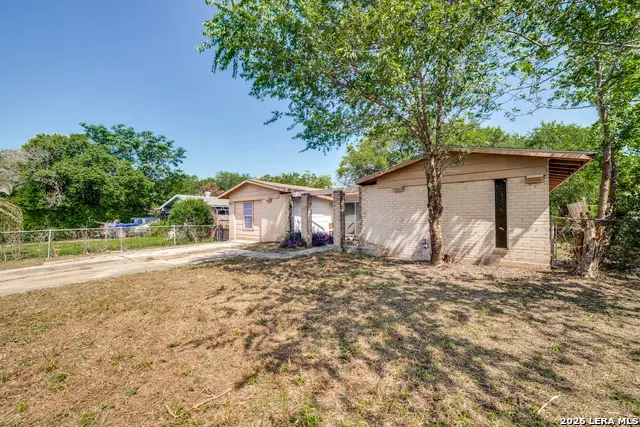 5427 Santa Cruz St, San Antonio, TX 78228 - #3