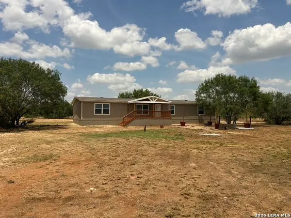 8960 W Fm 140, Charlotte, TX 78011