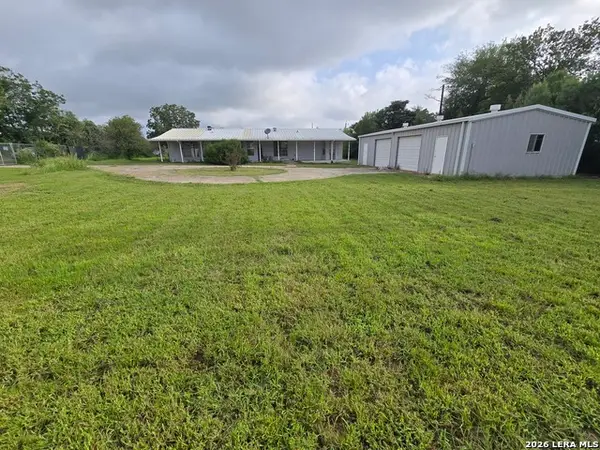 17490 Interstate 35, Atascosa, TX 78002