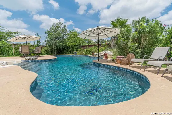 6331 Stable Brook Dr, San Antonio, TX 78249