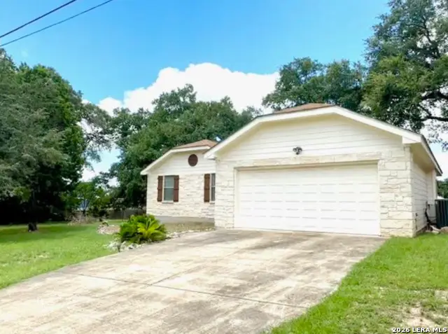 741 Lookout Dr, Canyon Lake, TX 78133 - #1