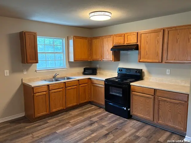 1304 Avenue D, Hondo, TX 78861 - #3