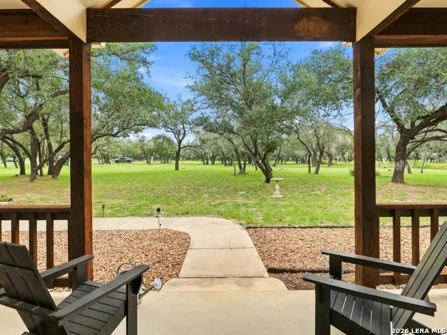316 Governors Dr, Floresville, TX 78114 - #2