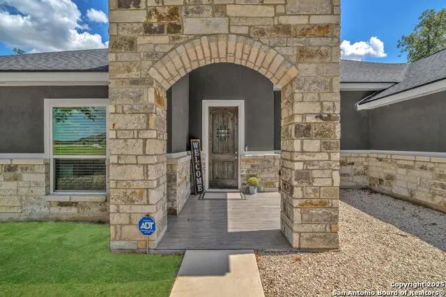 221 Cibolo Ridge Dr, La Vernia, TX 78121 - #2