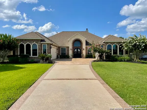 11668 Grandview Dr, Montgomery, TX 77356