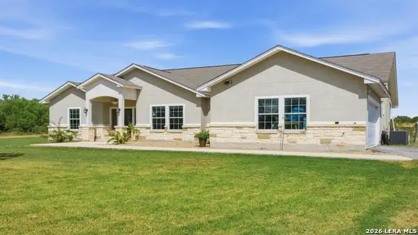 105 Hidden Haven, Floresville, TX 78114
