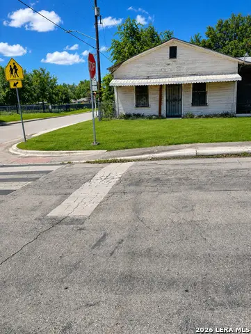 1155 Morales St, San Antonio, TX 78207