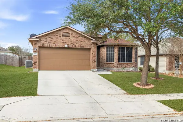 732 Hollow Ridge, Schertz, TX 78108