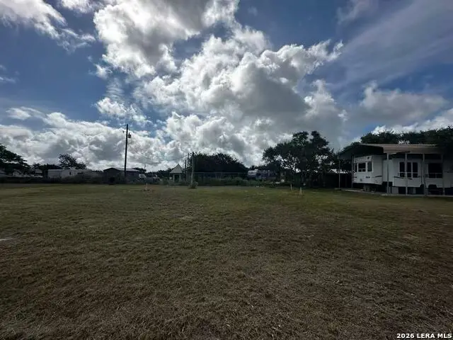 1321 W Moore Ave, Aransas Pass, TX 78336 - #1