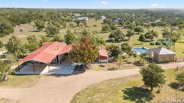 652 Overlook Dr, Fredericksburg, TX 78624 - #2