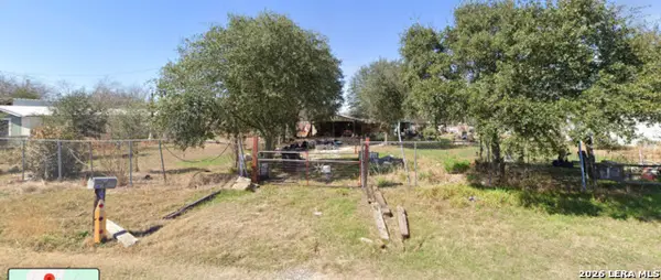 1507 Hough, Adkins, TX 78101