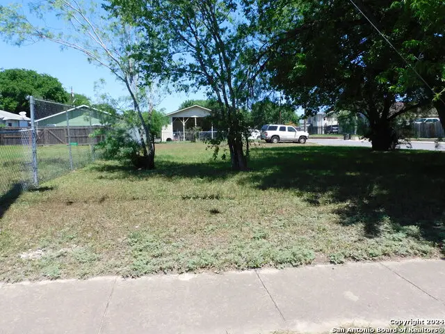 3827 Bay St, San Antonio, TX 78237 - #1