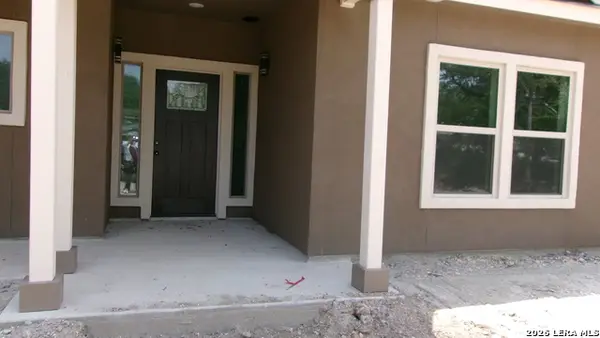 1880 Cottonwood Rd, Fischer, TX 78623