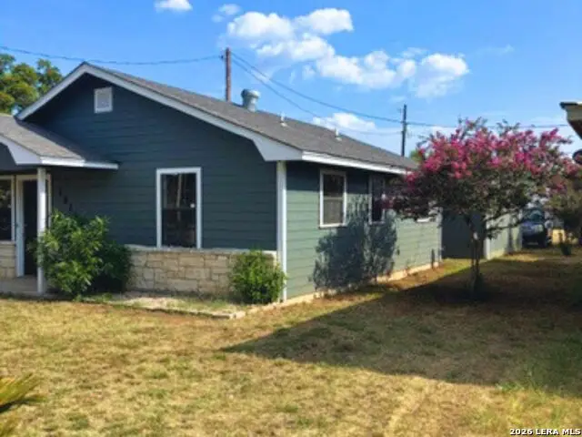 1014 E San Antonio, Pearsall, TX 78061 - #2