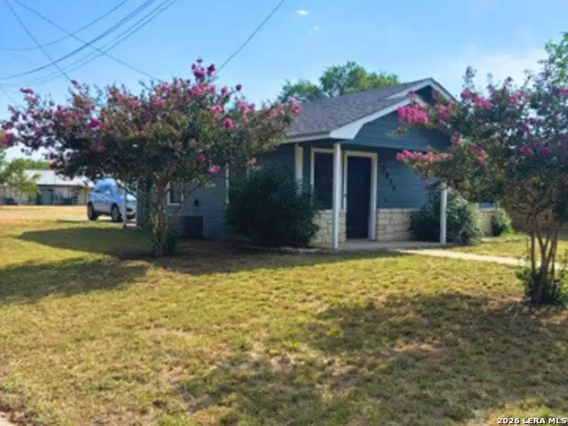 1014 E San Antonio, Pearsall, TX 78061 - #3
