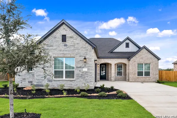 191 Azalea Aly, Castroville, TX 78009