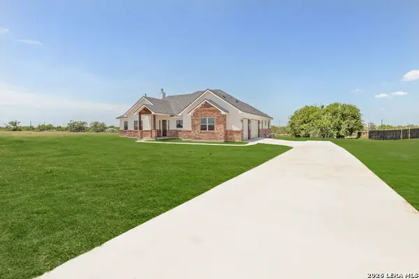 3062 Vista Rdg, Seguin, TX 78155