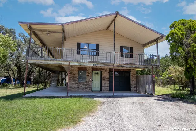 582 Orbit Dr, Canyon Lake, TX 78133 - #2